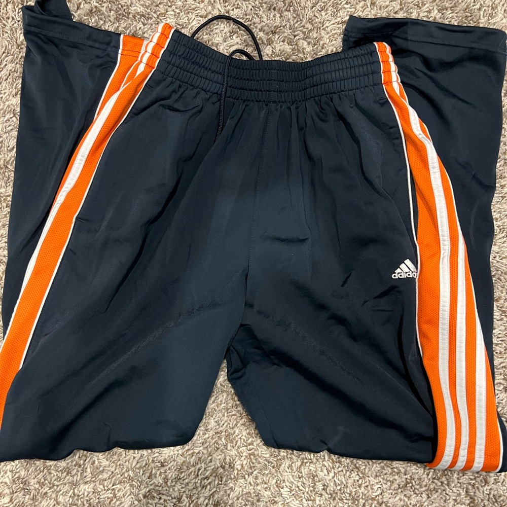 Men’s Adidas’s sweatpants. Good condition